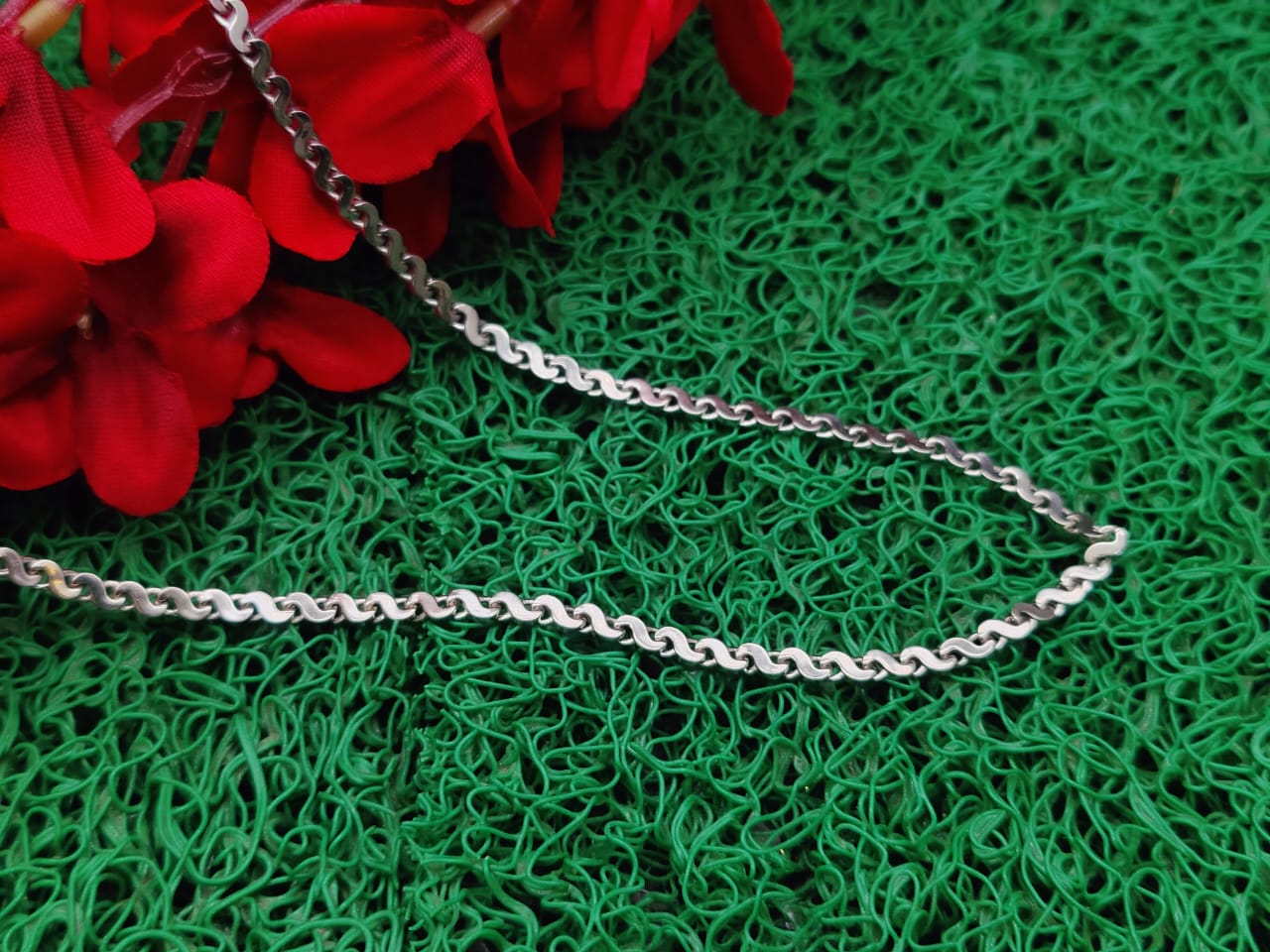 Silver Chains-18AS